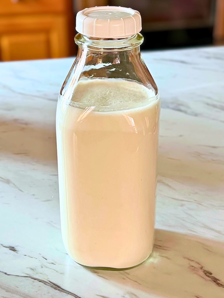 How to Make Homemade Cashew Milk